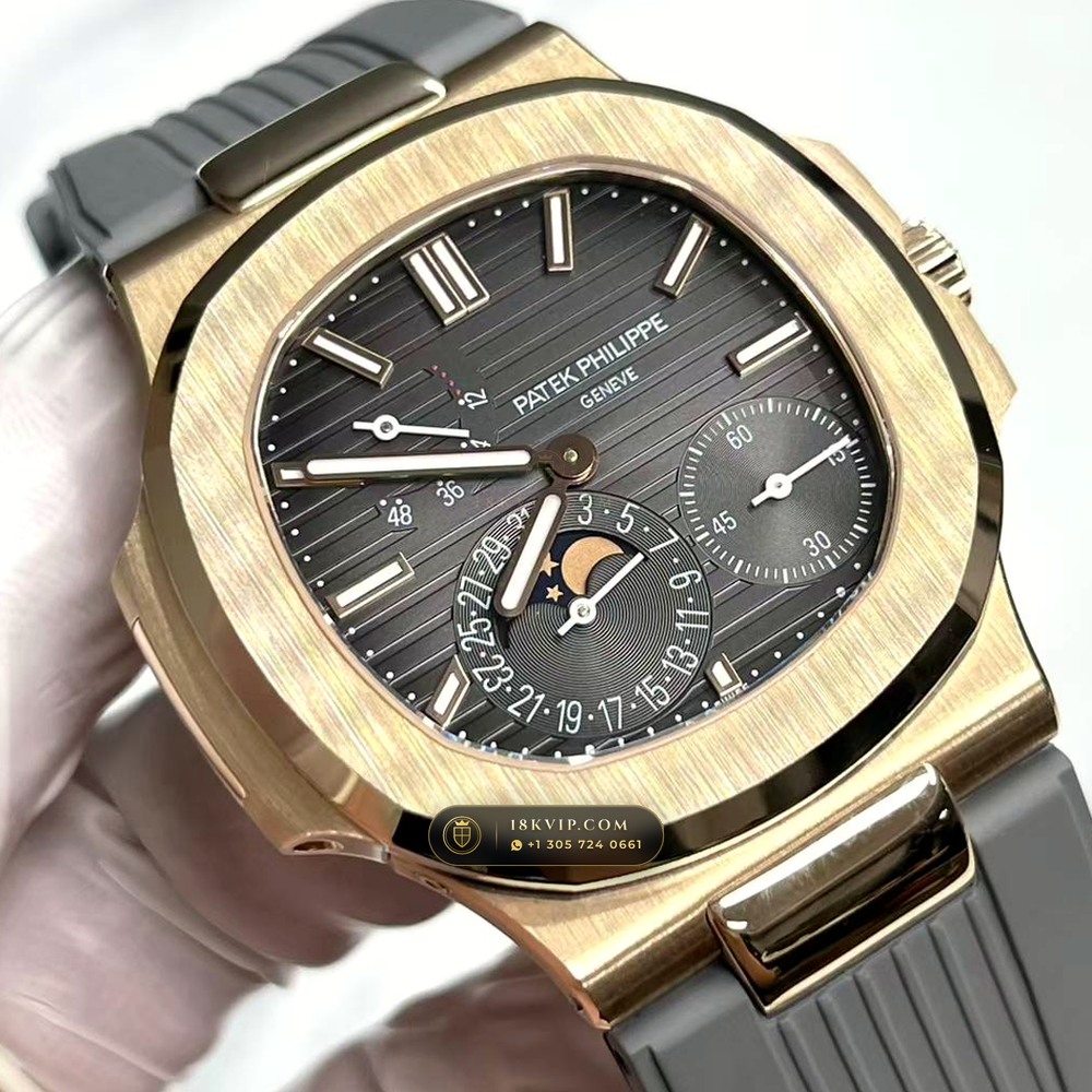 Patek Philippe Nautilus Moonphase & Power Reserve 18K Rose Gold Custom SW Dial Free-Sprung Calibre Ref. 5712R — Private Vault Edition — Studio Gallery Plate III in 18K Rose Gold Au750 (105.9g Verified Mass, Patek Philippe Cal. 240 PS IRM C LU - 22K Gold Micro-Rotor)