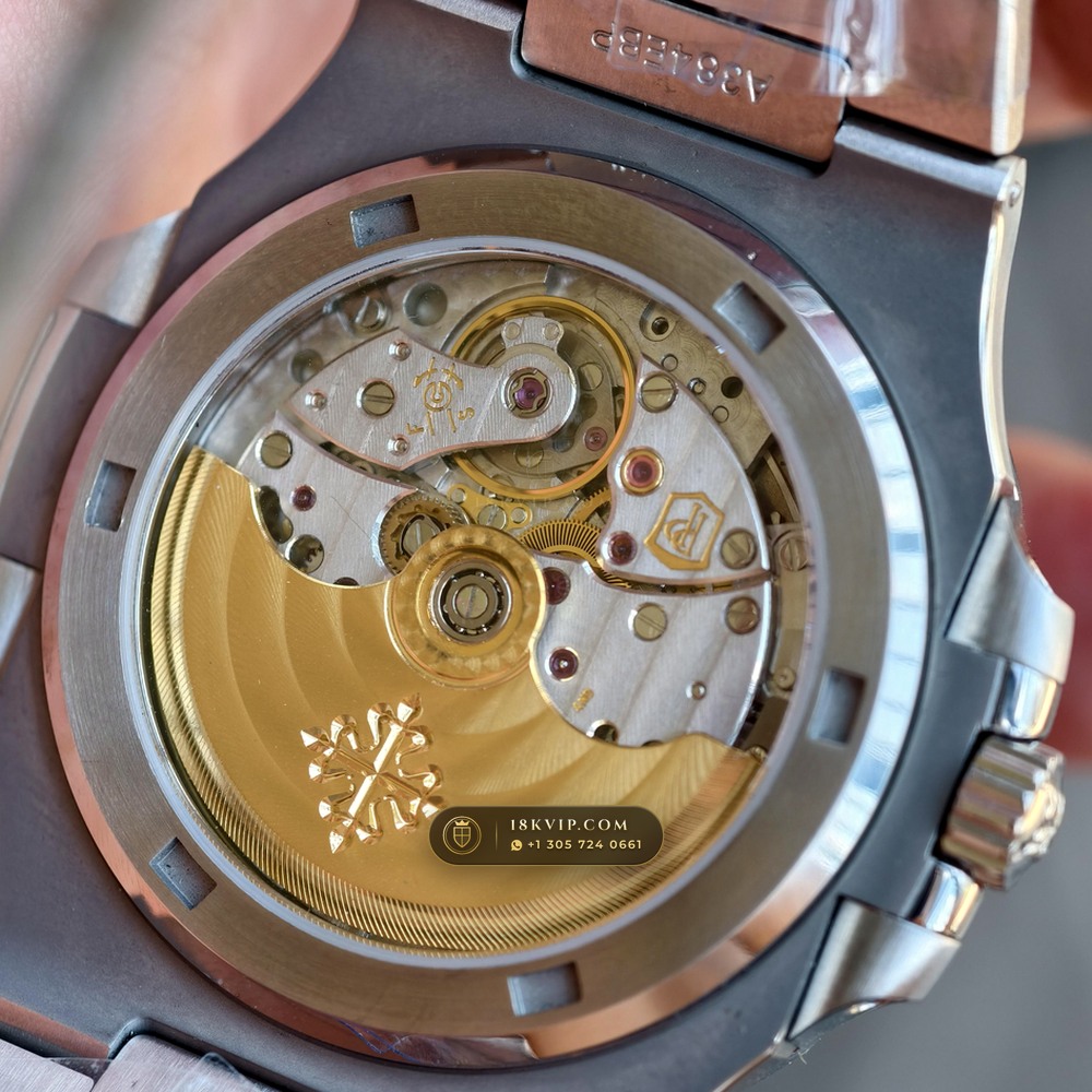 Patek Philippe Nautilus Self-Winding 22K Gold Rotor 5-Axis CNC Case Ref. 5711/1A-014 — Private Vault Edition — Studio Gallery Plate VI in 904L Stainless Steel Custom Architecture (115.2g Verified Mass, Patek Philippe Cal. 26-330 S C / Cal. 324 S C - 21K Gold Rotor)