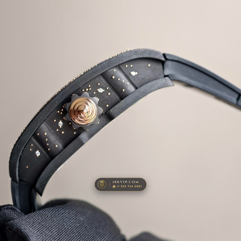 Richard Mille RM 07-01 Automatic Tonneau Dark Night Carbon TPT & Gold Leaf 5-Axis CNC Case — Private Vault Edition — Studio Gallery Plate V in Carbon TPT & Grade 5 Titanium (57.9g Verified Mass, Richard Mille Cal. CRMA2 Variable-Geometry Rotor)