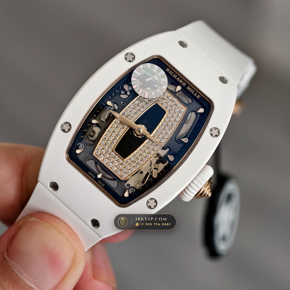 Richard Mille RM 07-01 Automatic Tonneau — Private Vault Edition — Studio Gallery Plate III in Carbon TPT & Grade 5 Titanium (58.1g Verified Mass, Richard Mille Cal. CRMA2 Variable-Geometry Rotor)