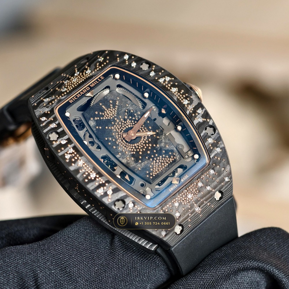 Richard Mille RM 07-01 Automatic Tonneau Dark Night Carbon TPT & Gold Leaf Geneva Atelier Spec — Private Vault Edition — Studio Gallery Plate III in Carbon TPT & Grade 5 Titanium (58.1g Verified Mass, Richard Mille Cal. CRMA2 Variable-Geometry Rotor)