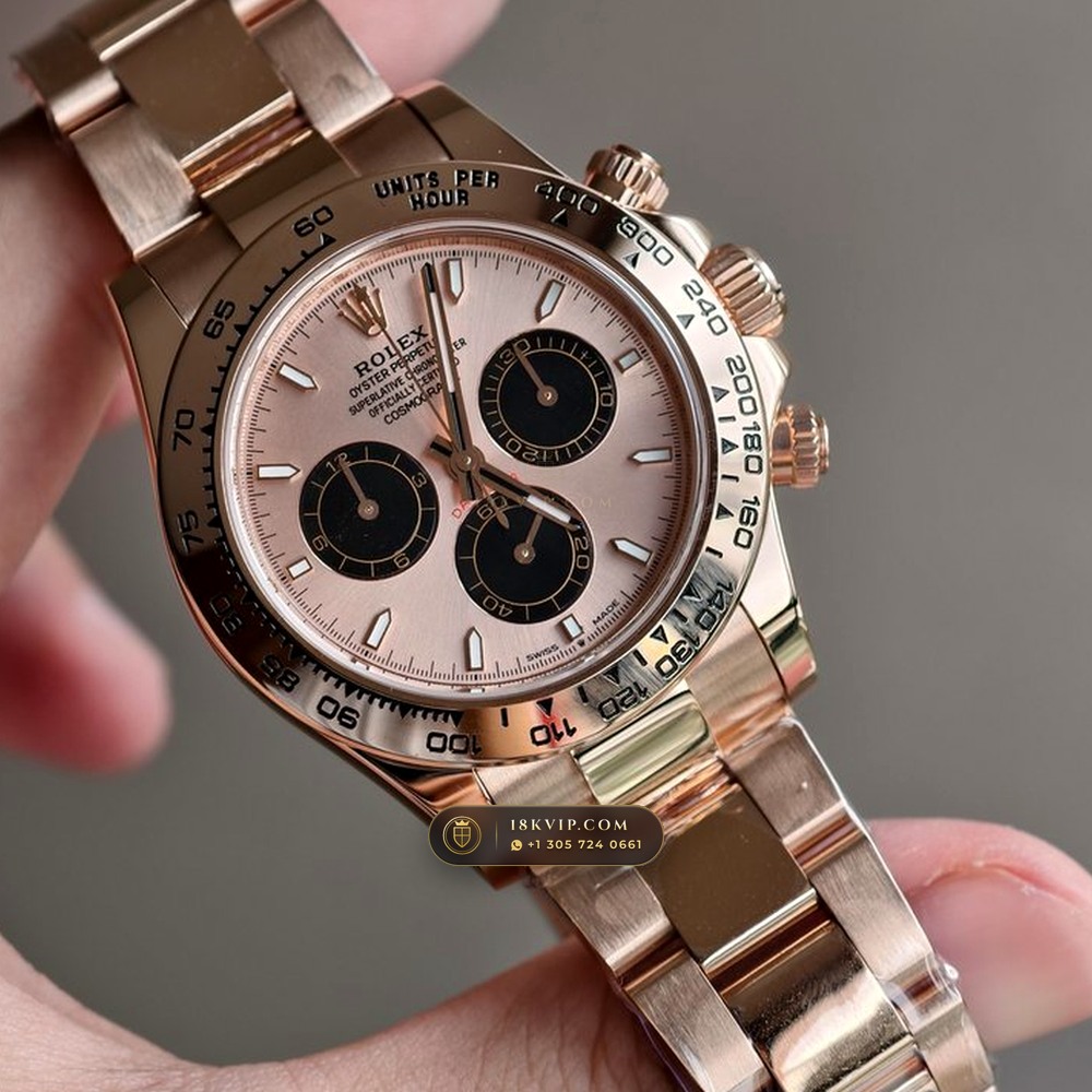 Rolex Cosmograph Daytona Sundust Dial & Black Subdials 18K Everose Gold Ref. 126505 — Private Vault Edition — Studio Gallery Plate II in 18K Rose Gold Au750 (216.2g Verified Mass, Rolex Manufacture Cal. 4131 - 72h Power Reserve)