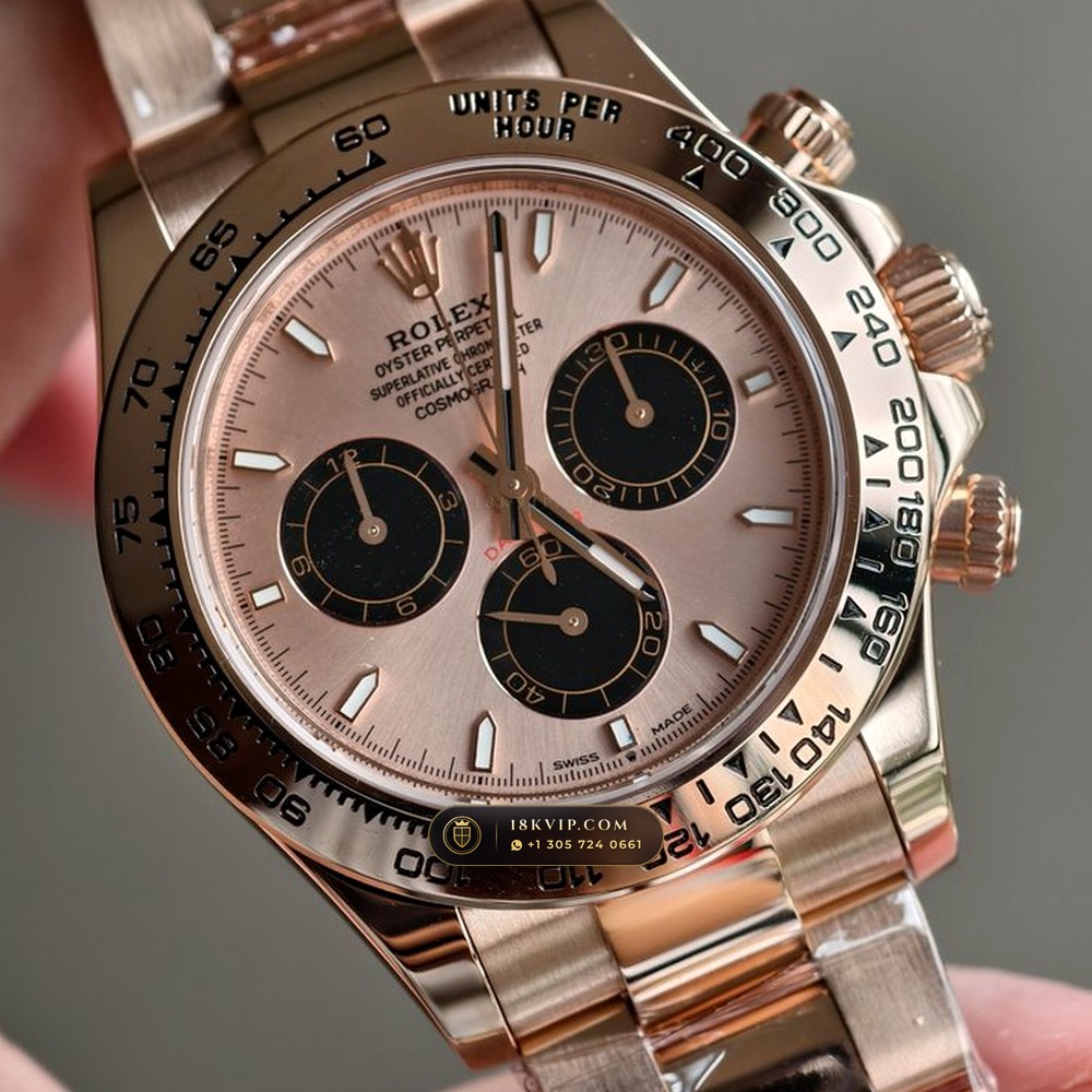 Rolex Cosmograph Daytona Sundust Dial & Black Subdials 18K Everose Gold Ref. 126505 — Private Vault Edition — Studio Gallery Plate IV in 18K Rose Gold Au750 (216.2g Verified Mass, Rolex Manufacture Cal. 4131 - 72h Power Reserve)