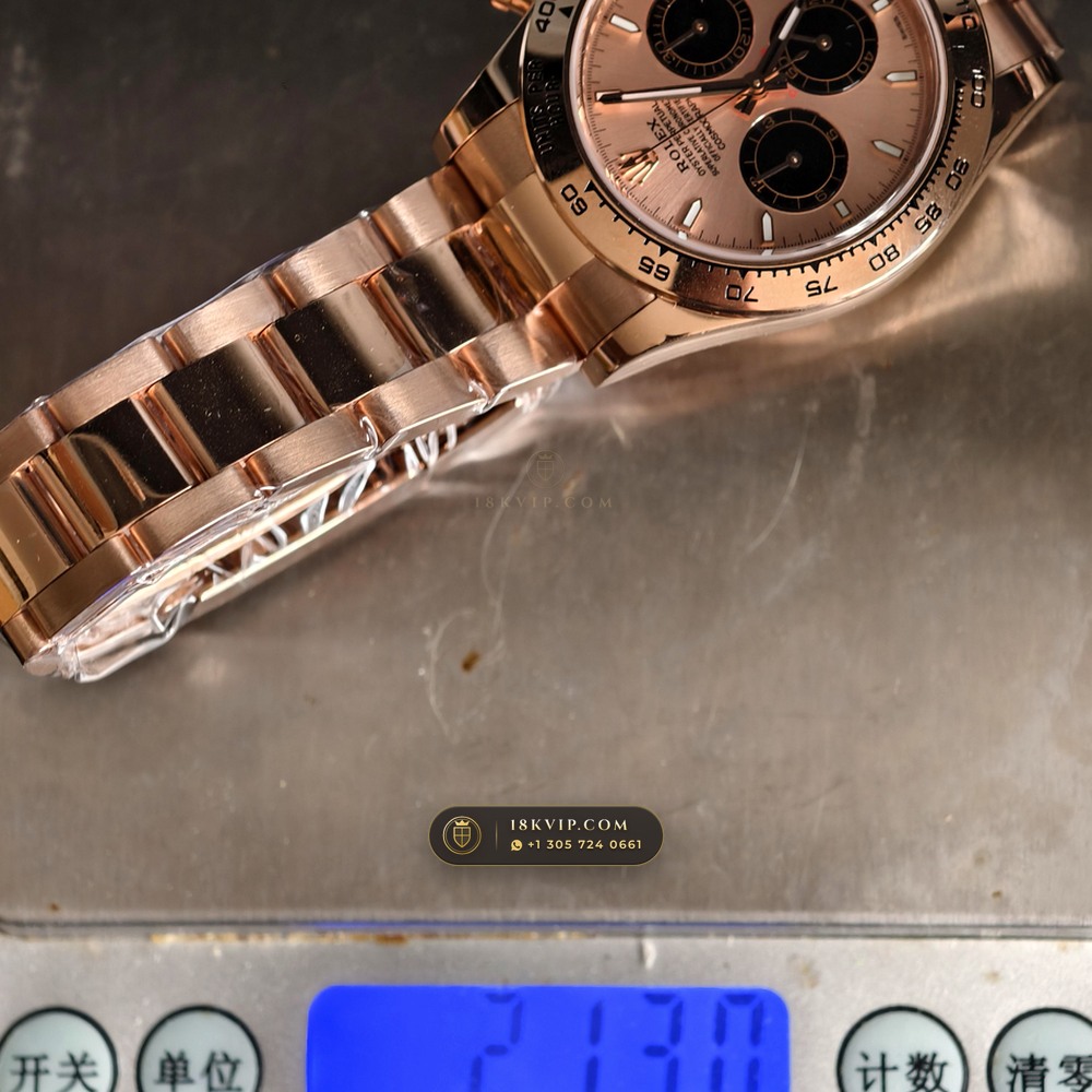 Rolex Cosmograph Daytona Sundust Dial & Black Subdials 18K Everose Gold Ref. 126505 — Private Vault Edition — Studio Gallery Plate IX in 18K Rose Gold Au750 (216.2g Verified Mass, Rolex Manufacture Cal. 4131 - 72h Power Reserve)