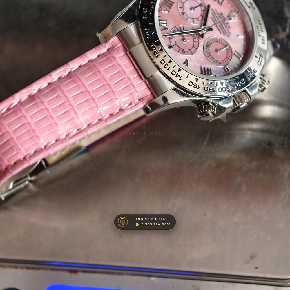 Rolex Cosmograph Daytona Beach Turquoise Blue Mother-of-Pearl 18K White Gold Ref. 116519 — Private Vault Edition — Studio Gallery Plate X in 18K White Gold Au750 (138.7g Verified Mass, Rolex Manufacture Cal. 4130 - 72h Power Reserve)