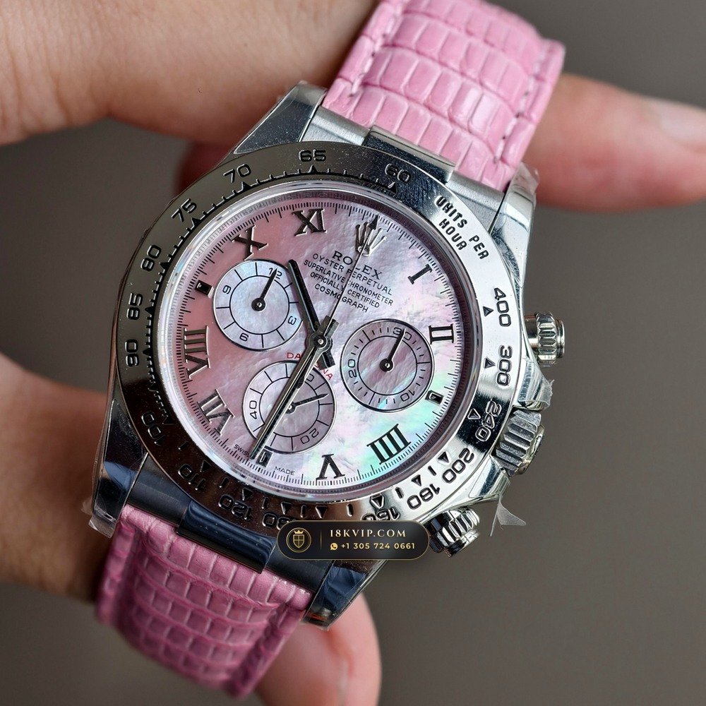 Rolex Cosmograph Daytona Beach Turquoise Blue Mother-of-Pearl 18K White Gold Ref. 116519 — Private Vault Edition — Studio Gallery Plate III in 18K White Gold Au750 (138.7g Verified Mass, Rolex Manufacture Cal. 4130 - 72h Power Reserve)