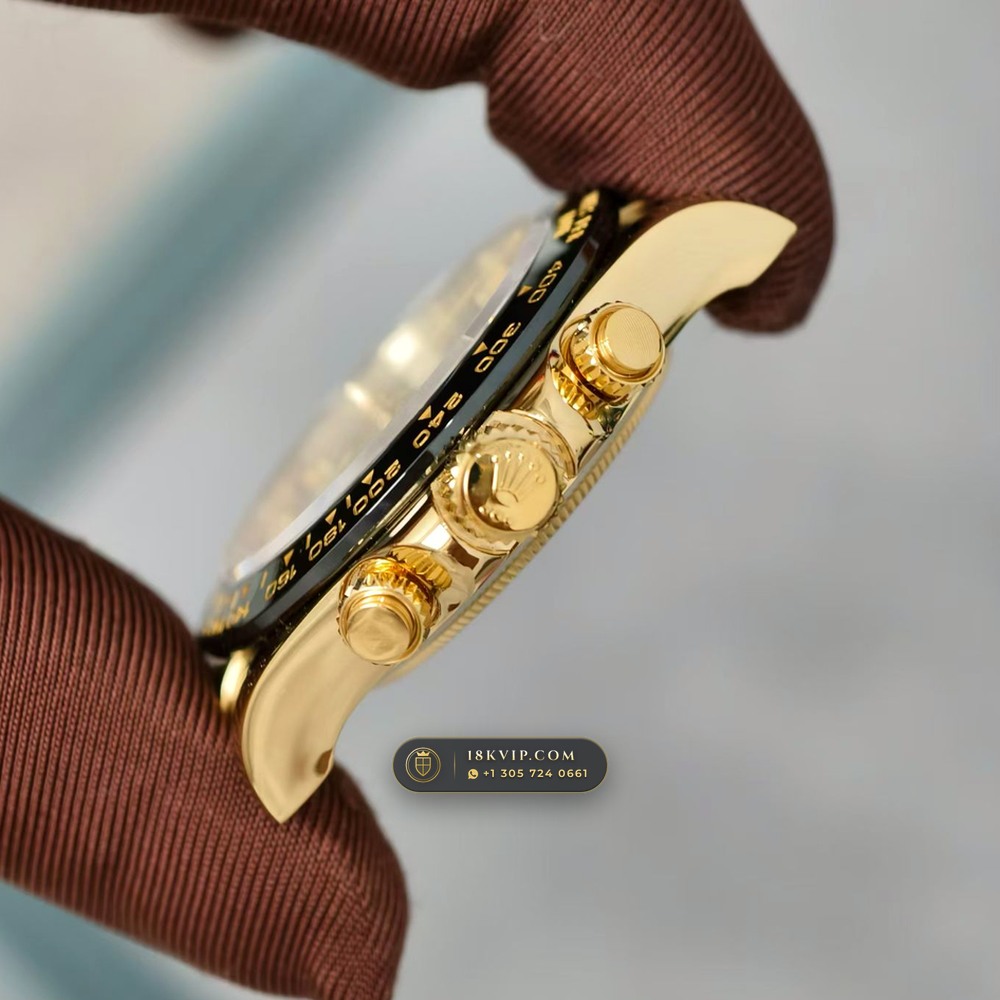 Rolex Cosmograph Daytona Gibeon Meteorite Dial 18K Yellow Gold Ref. 116518LN — Private Vault Edition — Studio Gallery Plate VI in 18K Yellow Gold Au750 (160.3g Verified Mass, Rolex Manufacture Cal. 4130 - 72h Power Reserve)