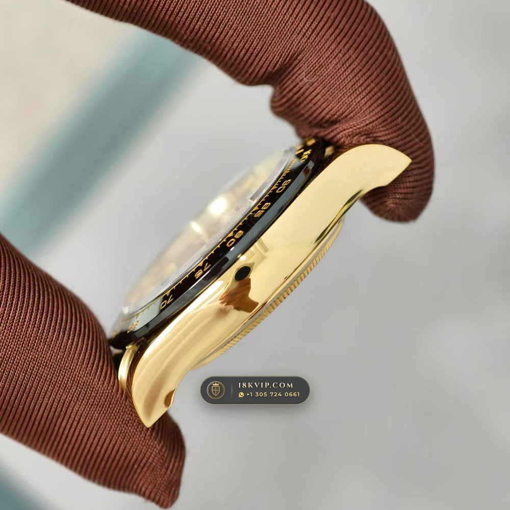 Rolex Cosmograph Daytona Gibeon Meteorite Dial 18K Yellow Gold Ref. 116518LN — Private Vault Edition — Studio Gallery Plate VII in 18K Yellow Gold Au750 (160.3g Verified Mass, Rolex Manufacture Cal. 4130 - 72h Power Reserve)