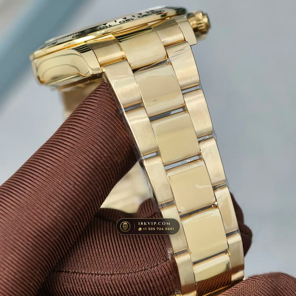 Rolex Cosmograph Daytona 18K Yellow Gold Ref. 126508 — Private Vault Edition — Studio Gallery Plate VI in 18K Yellow Gold Au750 (216.5g Verified Mass, Rolex Manufacture Cal. 4131 - 72h Power Reserve)