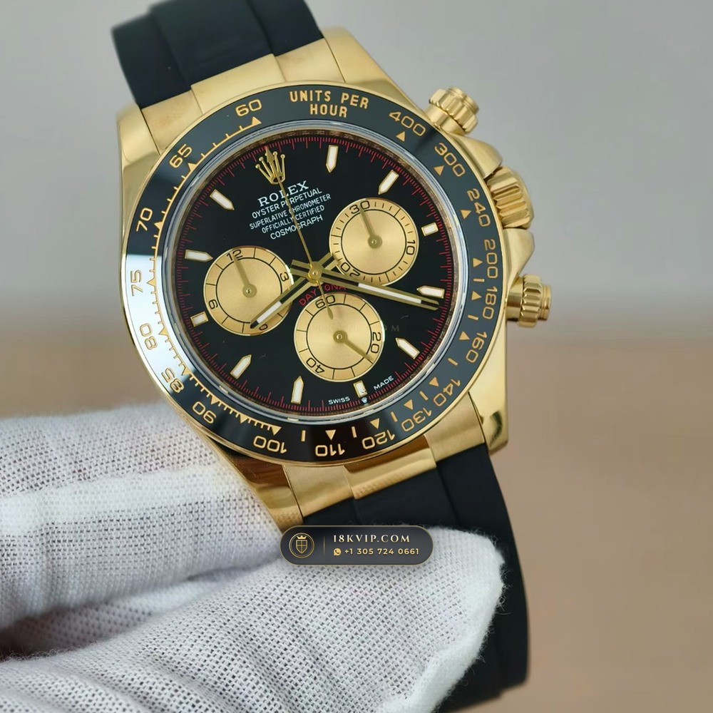 Rolex Cosmograph Daytona 18K Yellow Gold Free-Sprung Calibre Ref. 126518LN — Private Vault Edition — Studio Gallery Plate II in 18K Yellow Gold Au750 (160.6g Verified Mass, Rolex Manufacture Cal. 4131 - 72h Power Reserve)