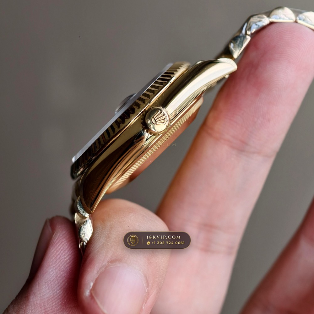 Rolex Day-Date 36 Natural Ferrite Stone Dial 18K Yellow Gold Ref. 18238 — Private Vault Edition — Studio Gallery Plate V in 18K Yellow Gold Au750 (141.5g Verified Mass, Rolex Manufacture Cal. 3155)