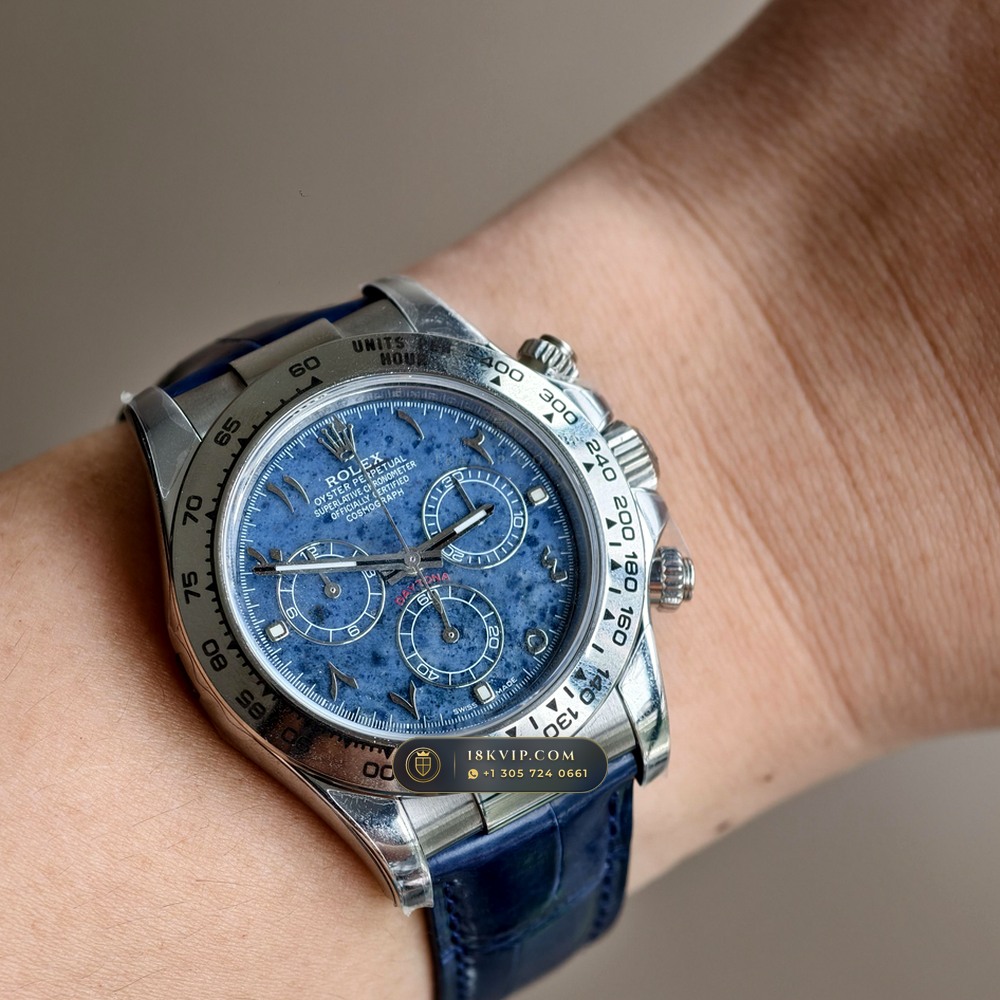 Rolex Cosmograph Daytona Blue Sodalite Stone Dial 18K White Gold Ref. 116589SACI — Private Vault Edition — Studio Gallery Plate X in 18K White Gold Au750 (153.2g Verified Mass, Rolex Manufacture Cal. 4130 - 72h Power Reserve)