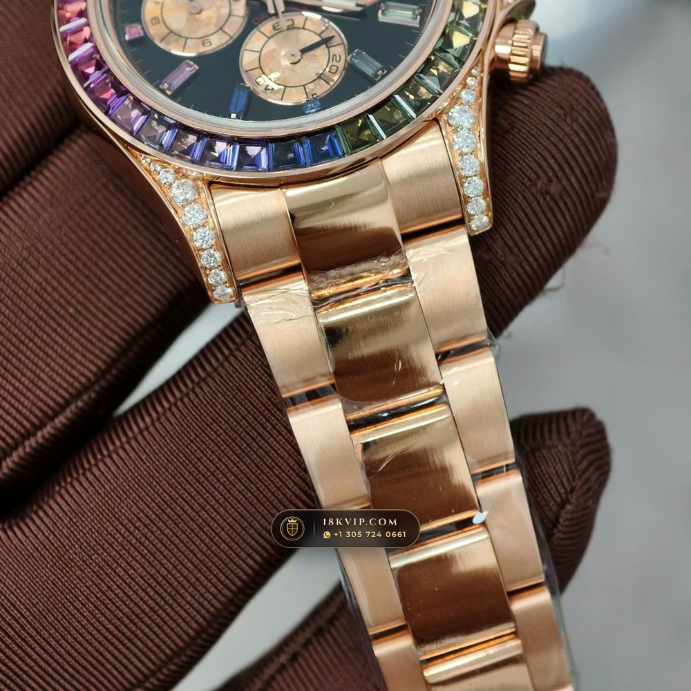 Rolex Cosmograph Daytona Rainbow Sapphire Bezel 18K Everose Gold Deep Crystal Optics Ref. 116595RBOW — Private Vault Edition — Studio Gallery Plate IV in 18K Rose Gold Au750 (216.8g Verified Mass, Rolex Manufacture Cal. 4130 - 72h Power Reserve)