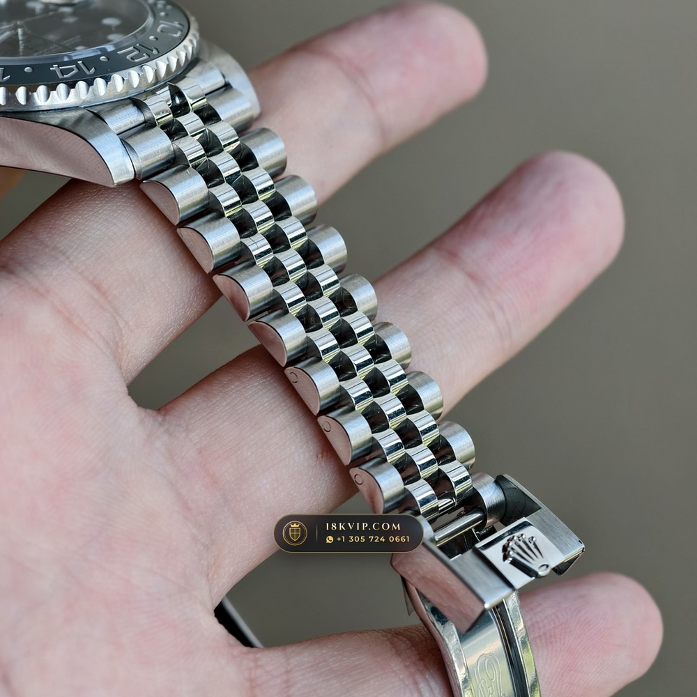 Rolex GMT-Master II Bruce Wayne Grey & Black Cerachrom Ref. 126710GRNR — Private Vault Edition — Studio Gallery Plate VI in 904L Stainless Steel Custom Architecture (143.6g Verified Mass, Rolex Manufacture Cal. 3285 - 70h Power Reserve)