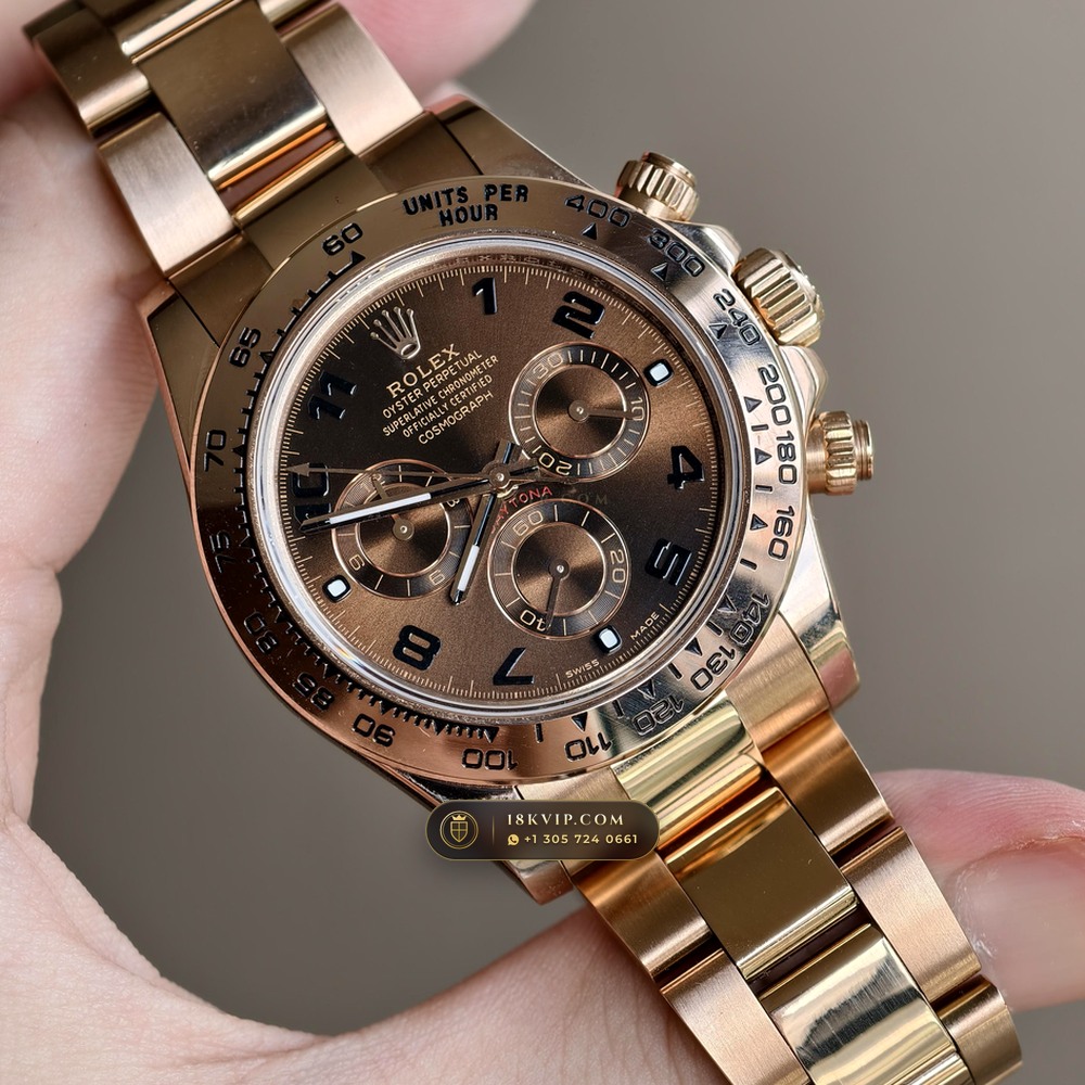 Rolex Cosmograph Daytona 18K Everose Gold Ref. 116505 — Private Vault Edition — Studio Gallery Plate III in 18K Rose Gold Au750 (216.6g Verified Mass, Rolex Manufacture Cal. 4130 - 72h Power Reserve)
