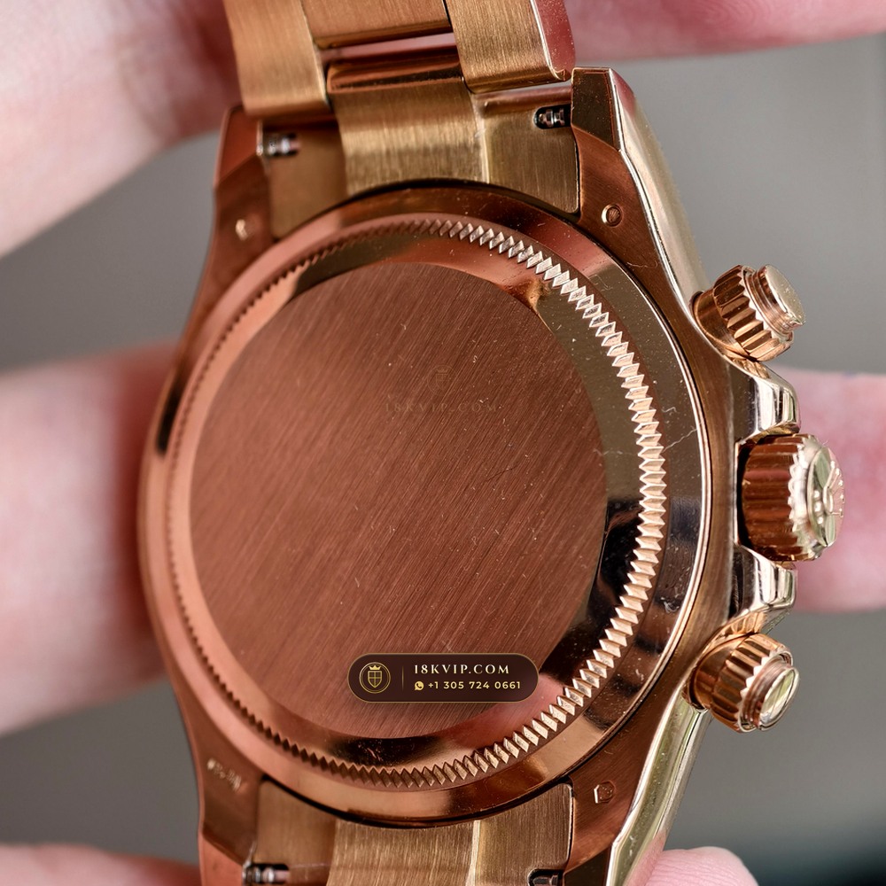 Rolex Cosmograph Daytona 18K Everose Gold Ref. 116505 — Private Vault Edition — Studio Gallery Plate VI in 18K Rose Gold Au750 (216.6g Verified Mass, Rolex Manufacture Cal. 4130 - 72h Power Reserve)