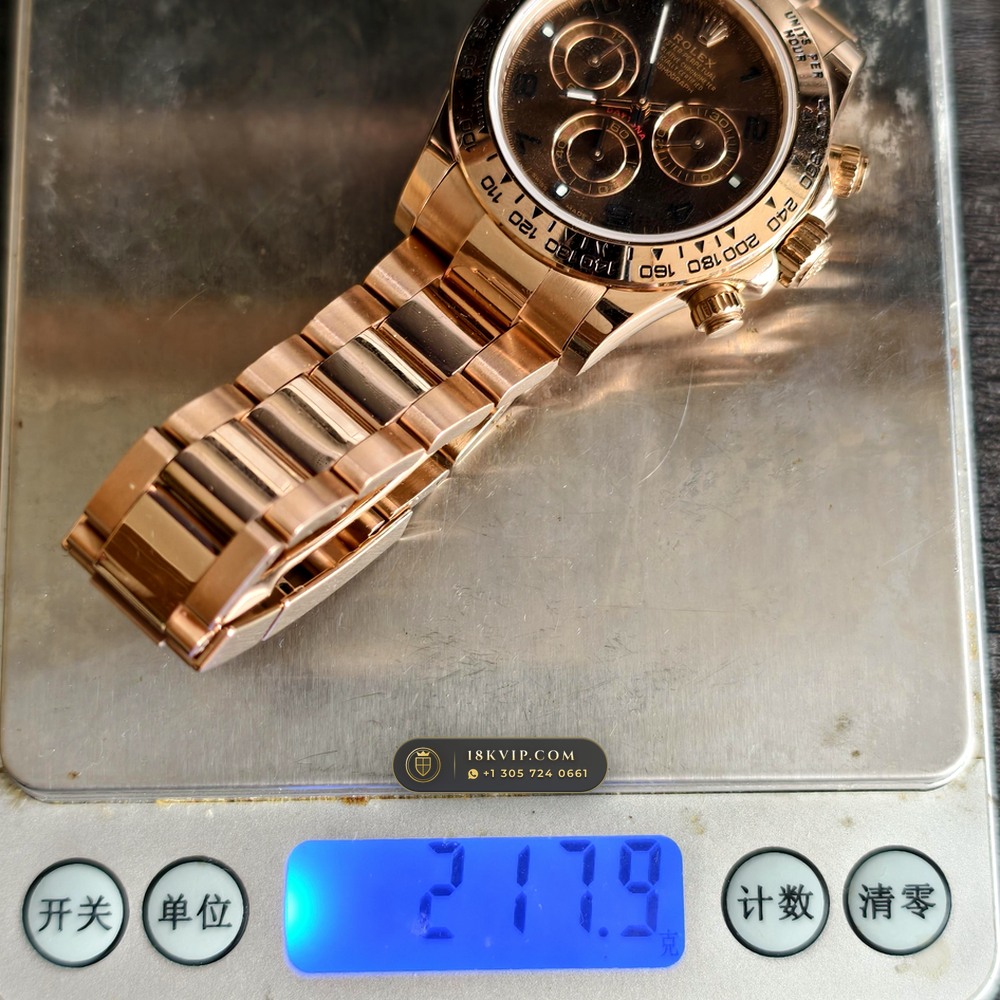 Rolex Cosmograph Daytona 18K Everose Gold Ref. 116505 — Private Vault Edition — Studio Gallery Plate IX in 18K Rose Gold Au750 (216.6g Verified Mass, Rolex Manufacture Cal. 4130 - 72h Power Reserve)