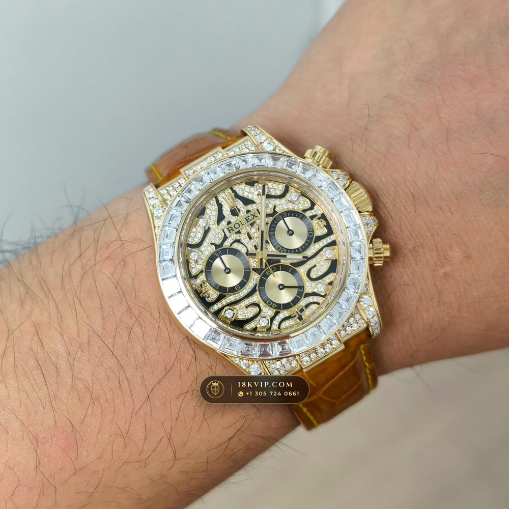 Rolex Cosmograph Daytona Baguette Diamond Edition 18K Yellow Gold Ref. 116588TBR — Private Vault Edition — Studio Gallery Plate VII in 18K Yellow Gold Au750 (160.4g Verified Mass, Rolex Manufacture Cal. 4130 - 72h Power Reserve)