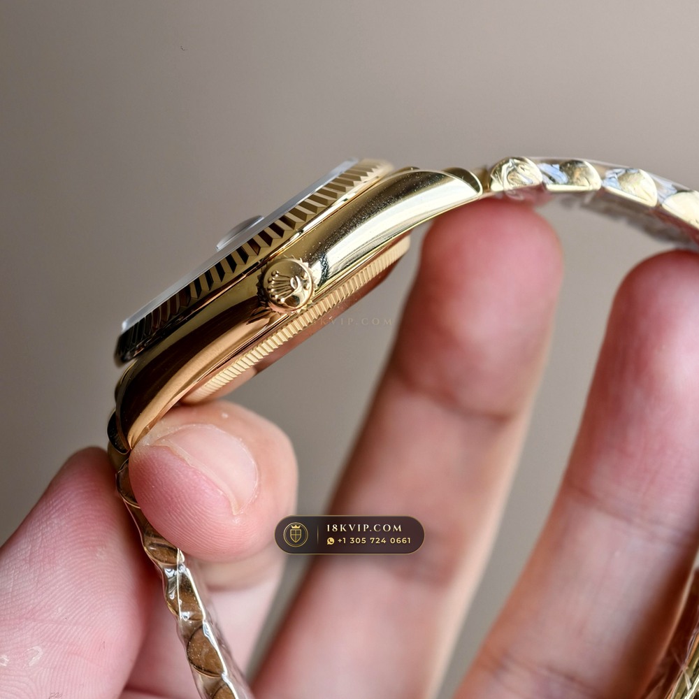 Rolex Day-Date 36 Natural Ferrite Stone Dial 18K Yellow Gold Deep Crystal Optics Ref. 18238 — Private Vault Edition — Studio Gallery Plate V in 18K Yellow Gold Au750 (141.8g Verified Mass, Rolex Manufacture Cal. 3155)