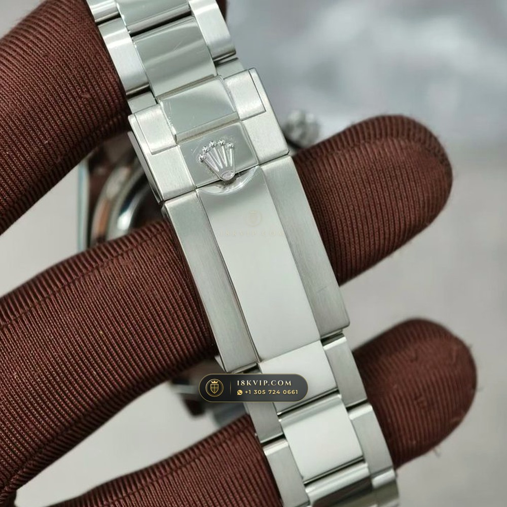 Rolex Cosmograph Daytona Platona Ice-Blue & Chestnut Cerachrom 950 Platinum Ref. 126506 — Private Vault Edition — Studio Gallery Plate VI in 950 Platinum Pt950 (282.0g Verified Mass, Rolex Manufacture Cal. 4131 - 72h Power Reserve)