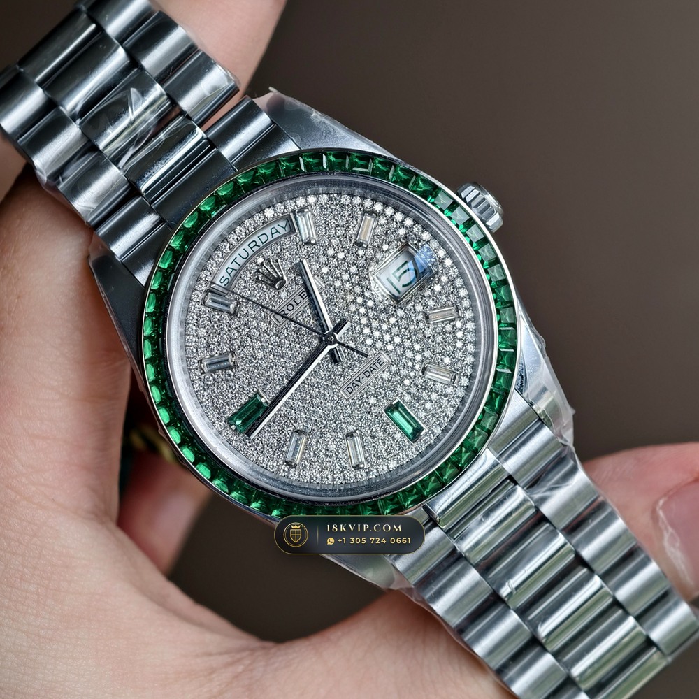 Rolex Day-Date 40 Baguette Emerald Bezel 950 Platinum Ref. 228396TEM — Private Vault Edition — Studio Gallery Plate II in 950 Platinum Pt950 (280.7g Verified Mass, Rolex Manufacture Cal. 3255 - 70h Power Reserve)