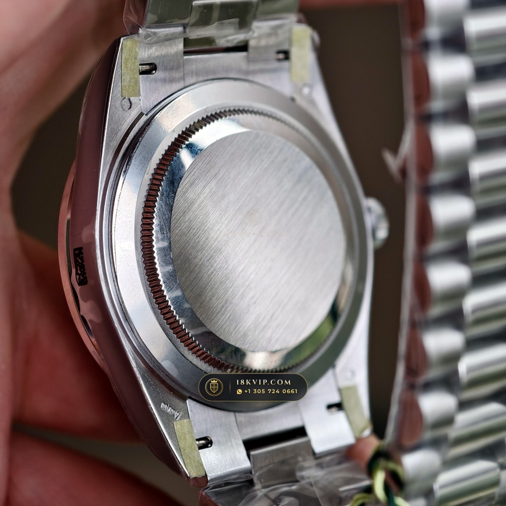 Rolex Day-Date 40 Baguette Emerald Bezel 950 Platinum Ref. 228396TEM — Private Vault Edition — Studio Gallery Plate IX in 950 Platinum Pt950 (280.7g Verified Mass, Rolex Manufacture Cal. 3255 - 70h Power Reserve)