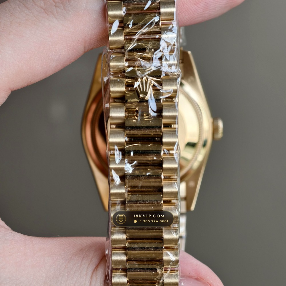 Rolex Day-Date 36 Coral Red Stella Lacquer Dial 18K Yellow Gold Ref. 18238 — Private Vault Edition — Studio Gallery Plate VII in 18K Yellow Gold Au750 (141.5g Verified Mass, Rolex Manufacture Cal. 3155)
