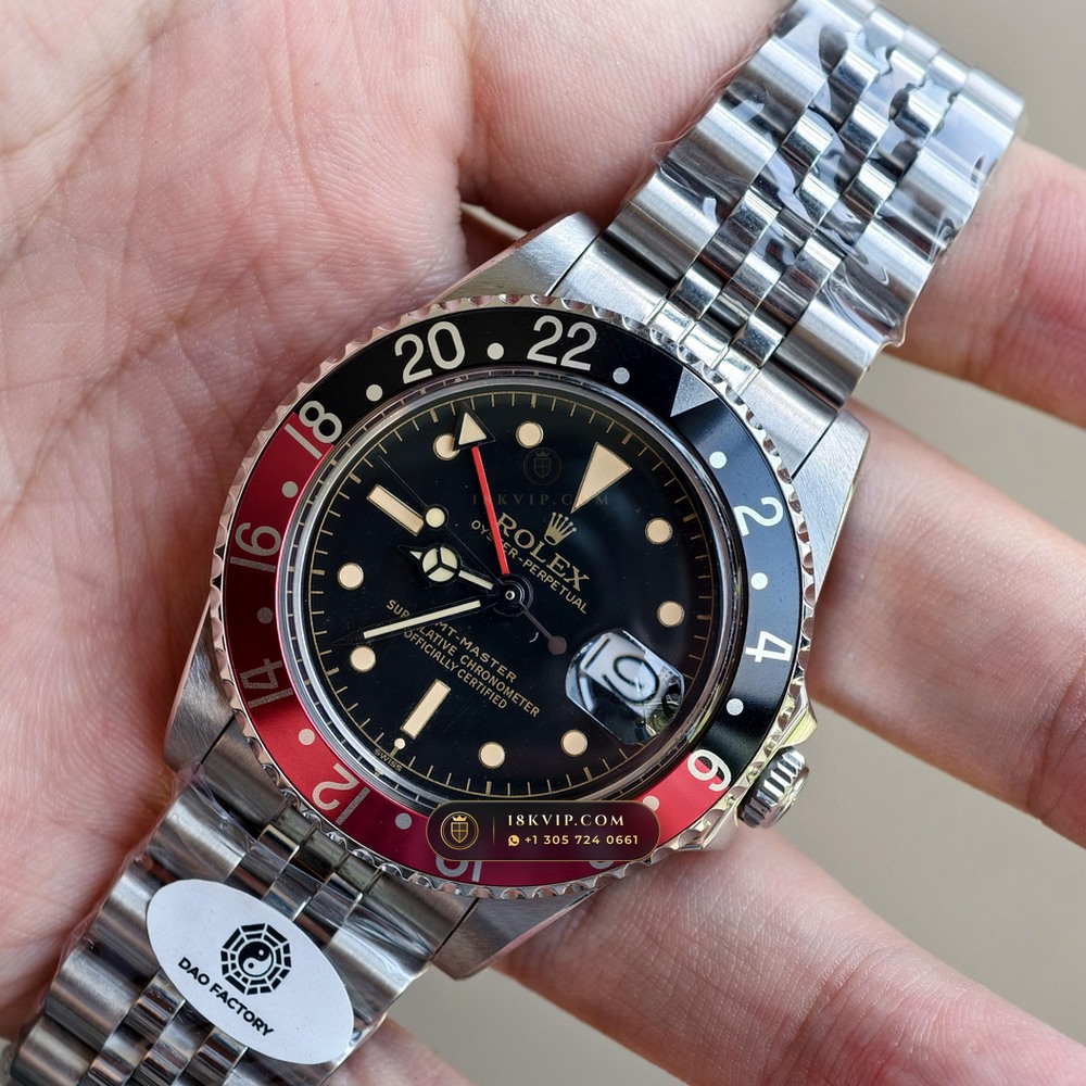 Rolex GMT-Master Vintage Coke Red & Black Bezel Ref. 1675 — Private Vault Edition — Studio Gallery Plate II in 904L Stainless Steel Custom Architecture (114.2g Verified Mass, Rolex Vintage Automatic Calibre)