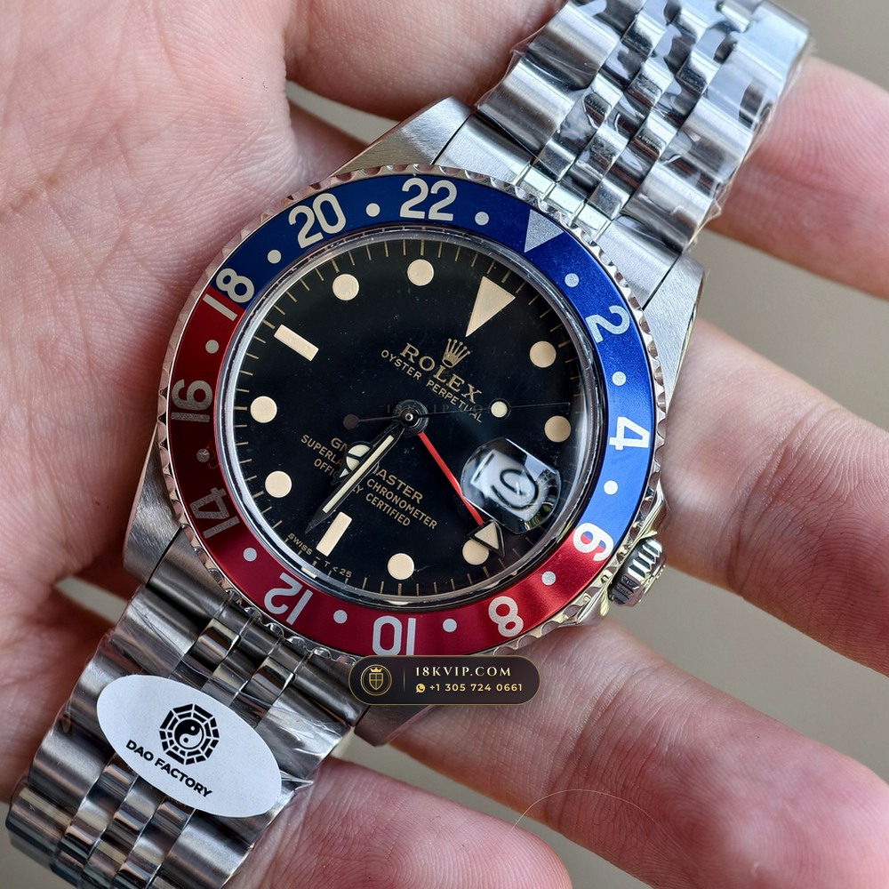 Rolex GMT-Master Vintage Pepsi Red & Blue Cerachrom Ref. 1675 — Private Vault Edition — Studio Gallery Plate III in 904L Stainless Steel Custom Architecture (113.6g Verified Mass, Rolex Vintage Automatic Calibre)