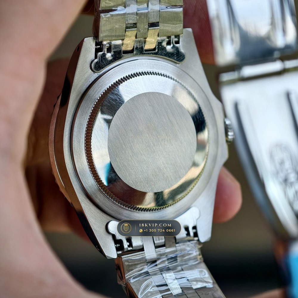 Rolex GMT-Master Vintage Pepsi Red & Blue Cerachrom Ref. 1675 — Private Vault Edition — Studio Gallery Plate VI in 904L Stainless Steel Custom Architecture (113.6g Verified Mass, Rolex Vintage Automatic Calibre)