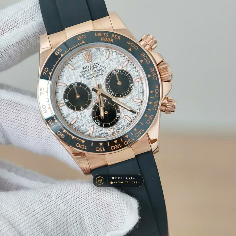 Rolex Cosmograph Daytona Gibeon Meteorite Dial & Oysterflex 18K Everose Gold Ref. 126515LN — Private Vault Edition — Studio Gallery Plate II in 18K Rose Gold Au750 (160.8g Verified Mass, Rolex Manufacture Cal. 4131 - 72h Power Reserve)