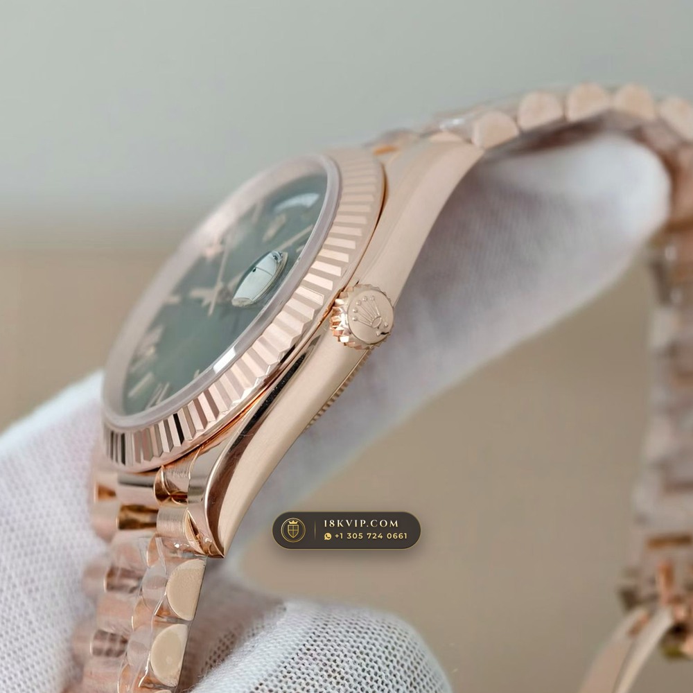 Rolex Day-Date 40 18K Everose Gold Ref. 228235 — Private Vault Edition — Studio Gallery Plate V in 18K Rose Gold Au750 (210.2g Verified Mass, Rolex Manufacture Cal. 3255 - 70h Power Reserve)