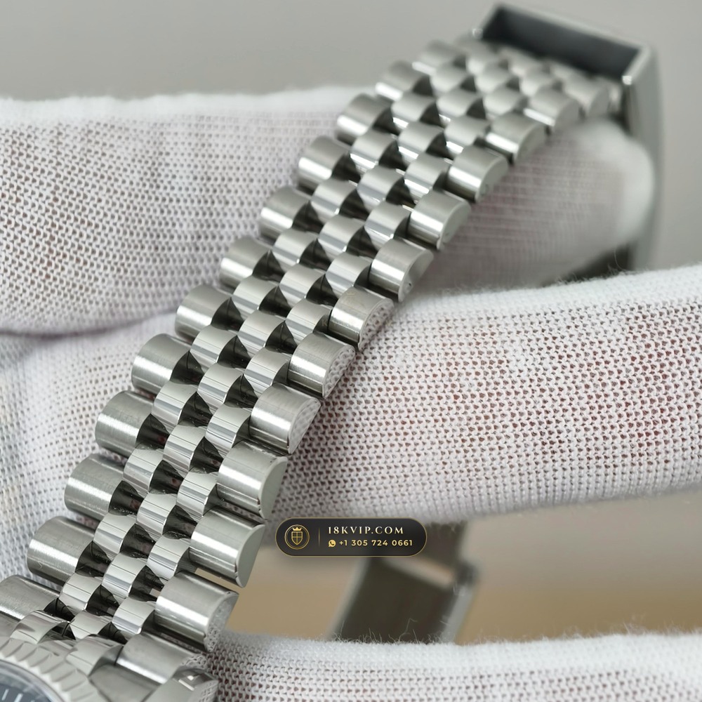 Rolex Datejust 36 Ref. 126234 — Private Vault Edition — Studio Gallery Plate VII in 904L Stainless Steel Custom Architecture (120.2g Verified Mass, Rolex Manufacture Cal. 3235 - 70h Power Reserve)