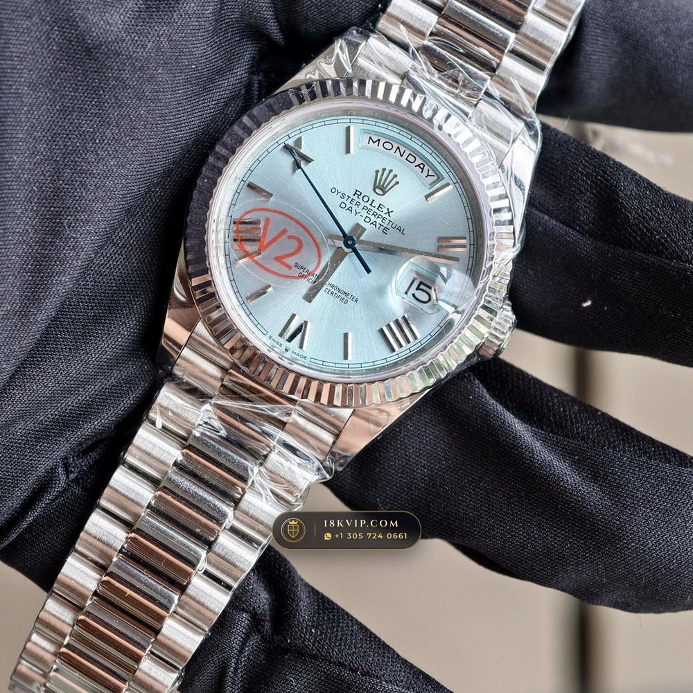 Rolex Day-Date 40 950 Platinum Ref. 228236 — Private Vault Edition — Studio Gallery Plate III in 950 Platinum Pt950 (280.8g Verified Mass, Rolex Manufacture Cal. 3255 - 70h Power Reserve)