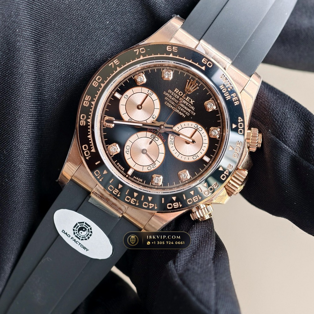 Rolex Cosmograph Daytona 18K Everose Gold Deep Crystal Optics Ref. 126515LN — Private Vault Edition — Studio Gallery Plate II in 18K Rose Gold Au750 (160.1g Verified Mass, Rolex Manufacture Cal. 4131 - 72h Power Reserve)
