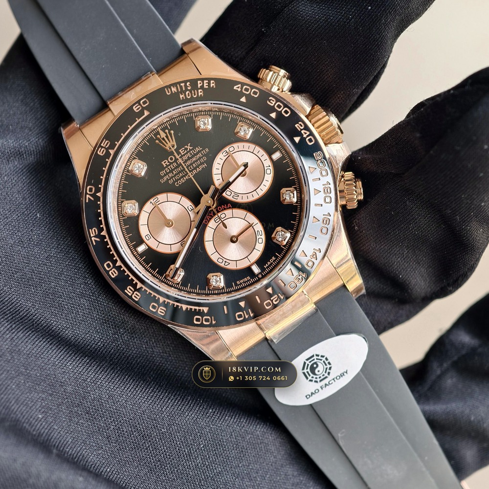 Rolex Cosmograph Daytona 18K Everose Gold Deep Crystal Optics Ref. 126515LN — Private Vault Edition — Studio Gallery Plate III in 18K Rose Gold Au750 (160.1g Verified Mass, Rolex Manufacture Cal. 4131 - 72h Power Reserve)