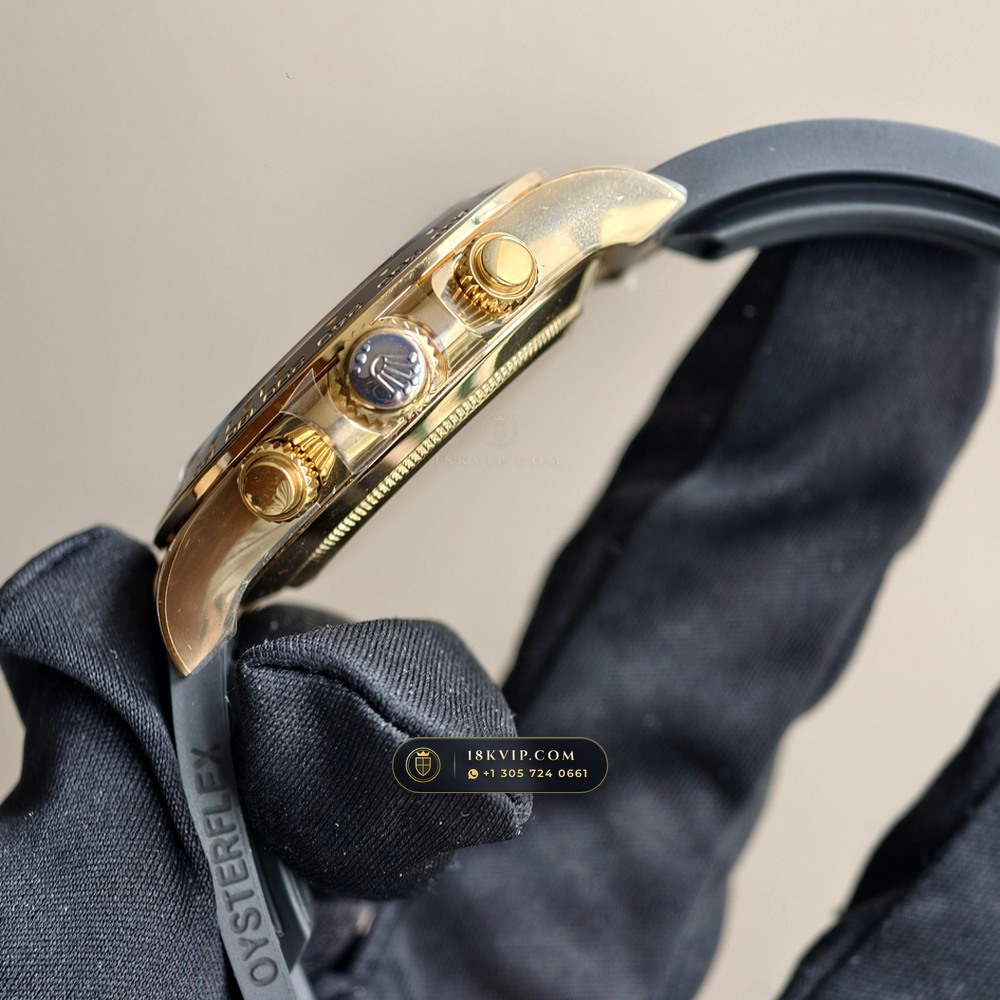 Rolex Cosmograph Daytona 18K Yellow Gold Ref. 116518LN — Private Vault Edition — Studio Gallery Plate IV in 18K Yellow Gold Au750 (160.3g Verified Mass, Rolex Manufacture Cal. 4130 - 72h Power Reserve)