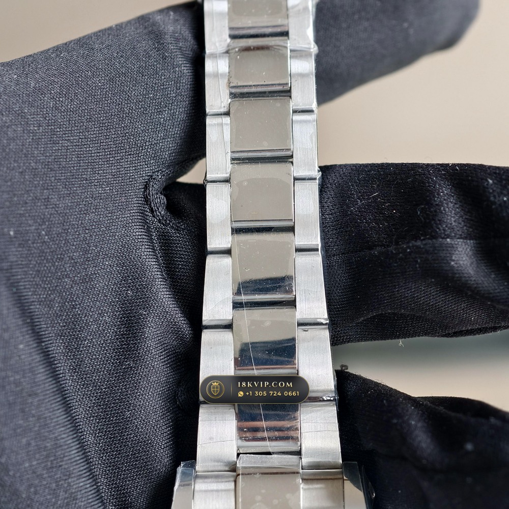 Rolex Cosmograph Daytona 18K White Gold Deep Crystal Optics Ref. 126509 — Private Vault Edition — Studio Gallery Plate VI in 18K White Gold Au750 (216.3g Verified Mass, Rolex Manufacture Cal. 4131 - 72h Power Reserve)