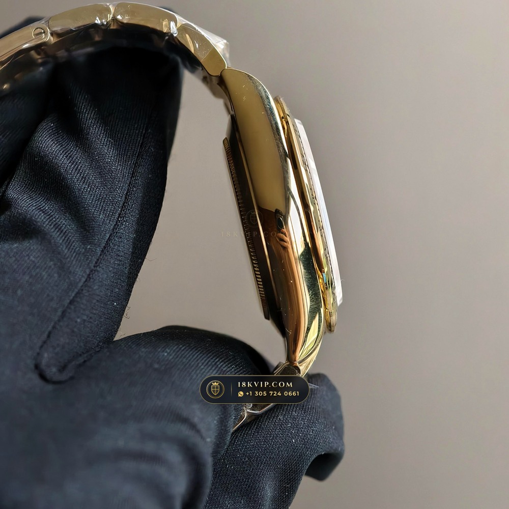 Rolex Cosmograph Daytona 18K Yellow Gold Ref. 116508 — Private Vault Edition — Studio Gallery Plate V in 18K Yellow Gold Au750 (216.4g Verified Mass, Rolex Manufacture Cal. 4130 - 72h Power Reserve)