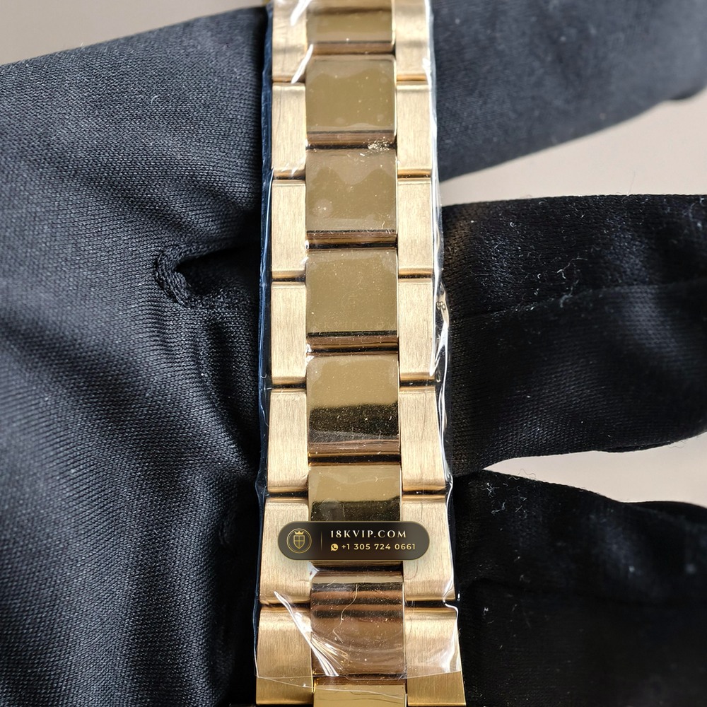 Rolex Cosmograph Daytona 18K Yellow Gold Ref. 116508 — Private Vault Edition — Studio Gallery Plate VII in 18K Yellow Gold Au750 (216.4g Verified Mass, Rolex Manufacture Cal. 4130 - 72h Power Reserve)