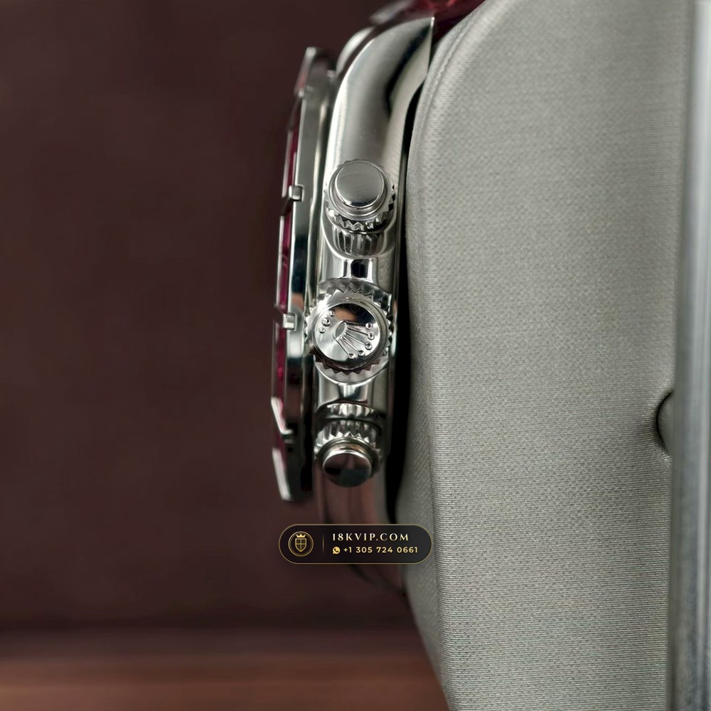 Rolex Cosmograph Daytona Off-Catalogue Baguette Ruby Bezel & Meteorite Dial 18K White Gold Ref. 116589SALV — Private Vault Edition — Studio Gallery Plate V in 18K White Gold Au750 (160.3g Verified Mass, Rolex Manufacture Cal. 4130 - 72h Power Reserve)