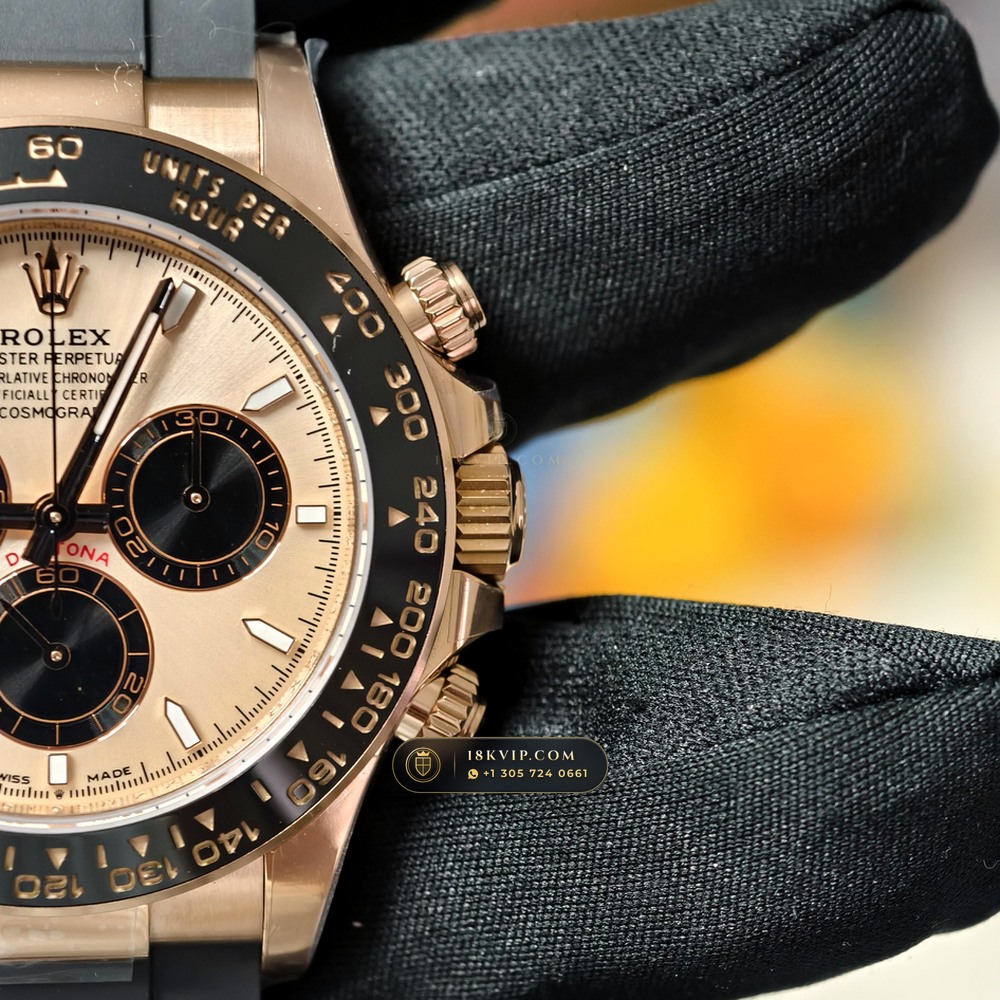 Rolex Cosmograph Daytona 18K Everose Gold Geneva Atelier Spec Ref. 126515LN — Private Vault Edition — Studio Gallery Plate IV in 18K Rose Gold Au750 (160.8g Verified Mass, Rolex Manufacture Cal. 4131 - 72h Power Reserve)
