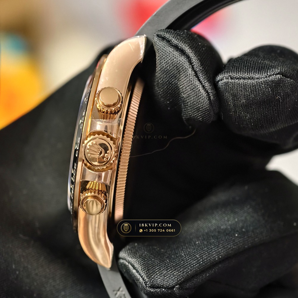 Rolex Cosmograph Daytona 18K Everose Gold Geneva Atelier Spec Ref. 126515LN — Private Vault Edition — Studio Gallery Plate VI in 18K Rose Gold Au750 (160.8g Verified Mass, Rolex Manufacture Cal. 4131 - 72h Power Reserve)