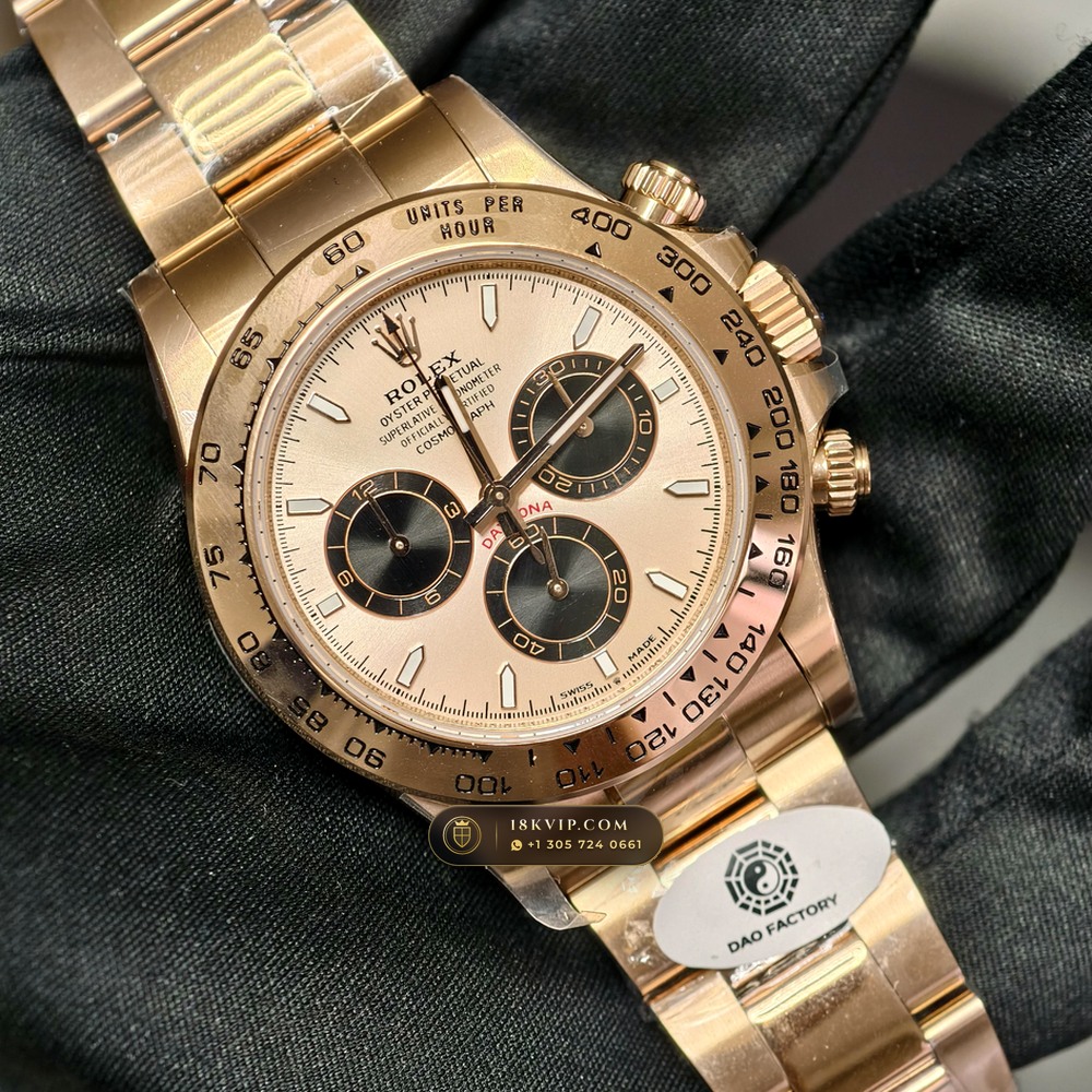 Rolex Cosmograph Daytona 18K Everose Gold Deep Crystal Optics Ref. 126505 — Private Vault Edition — Studio Gallery Plate II in 18K Rose Gold Au750 (216.9g Verified Mass, Rolex Manufacture Cal. 4131 - 72h Power Reserve)