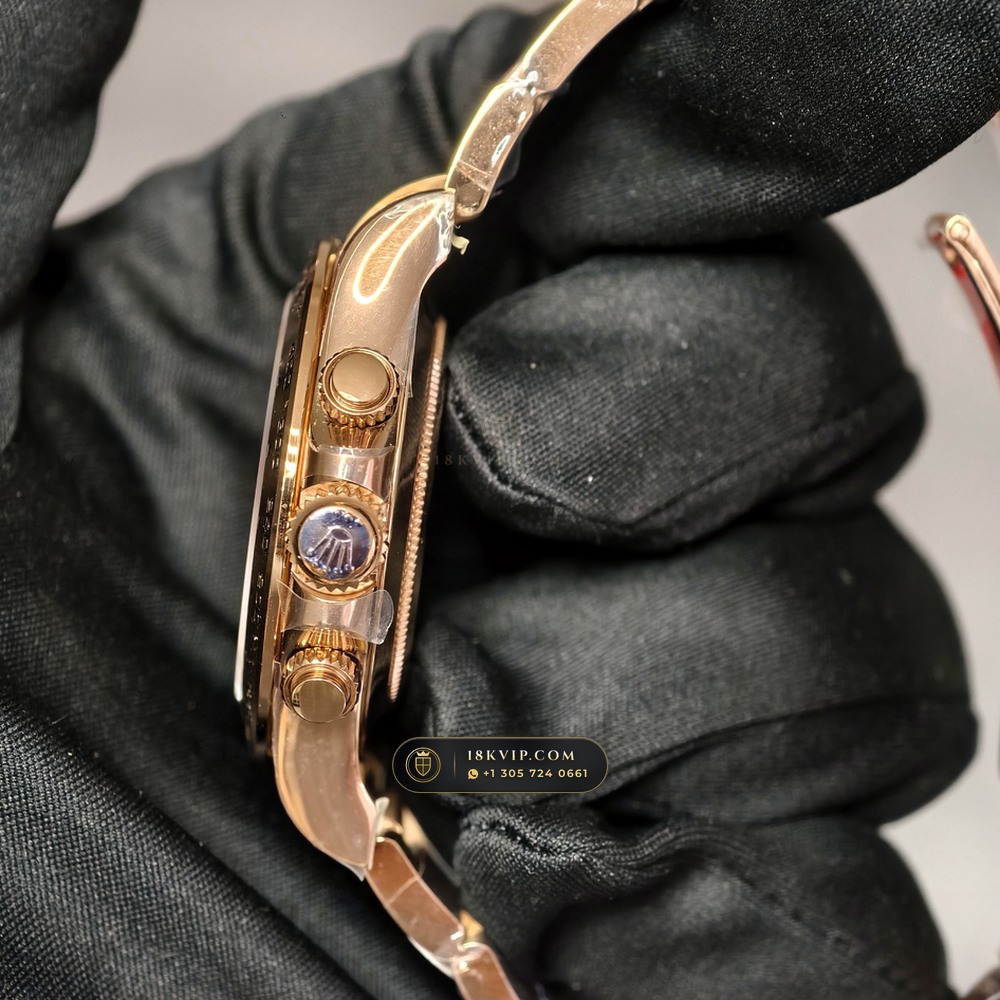 Rolex Cosmograph Daytona 18K Everose Gold Deep Crystal Optics Ref. 126505 — Private Vault Edition — Studio Gallery Plate VII in 18K Rose Gold Au750 (216.9g Verified Mass, Rolex Manufacture Cal. 4131 - 72h Power Reserve)