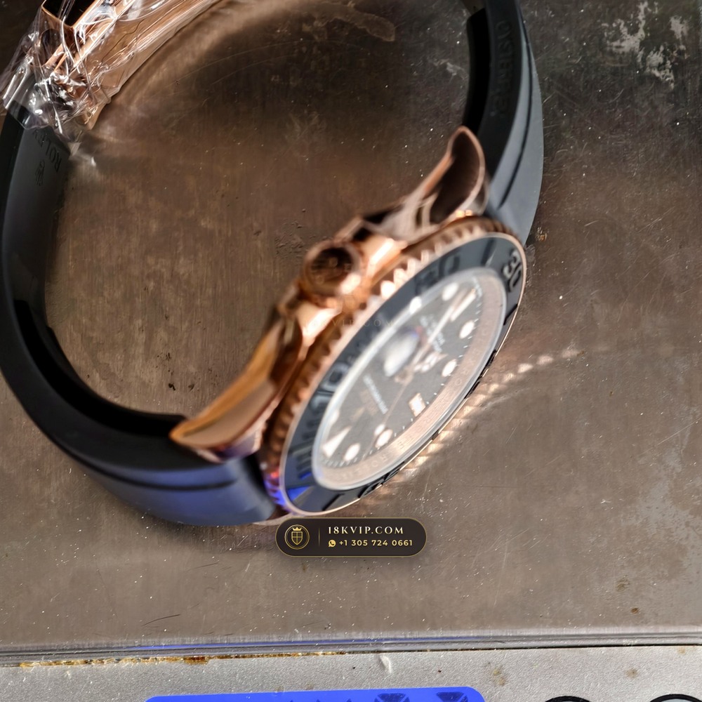 Rolex Yacht-Master 40 Matte Black Cerachrom & Oysterflex 18K Everose Gold Ref. 126655 — Private Vault Edition — Studio Gallery Plate VIII in 18K Rose Gold Au750 (153.9g Verified Mass, Rolex Manufacture Cal. 3235 - 70h Power Reserve)