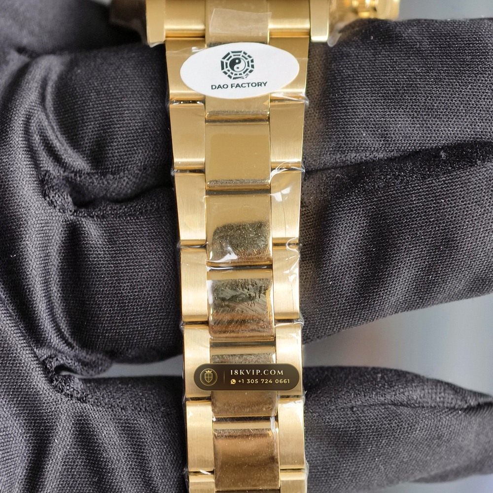 Rolex Cosmograph Daytona 18K Yellow Gold Chronometer Regulated Spec Ref. 126508 — Private Vault Edition — Studio Gallery Plate IV in 18K Yellow Gold Au750 (216.5g Verified Mass, Rolex Manufacture Cal. 4131 - 72h Power Reserve)