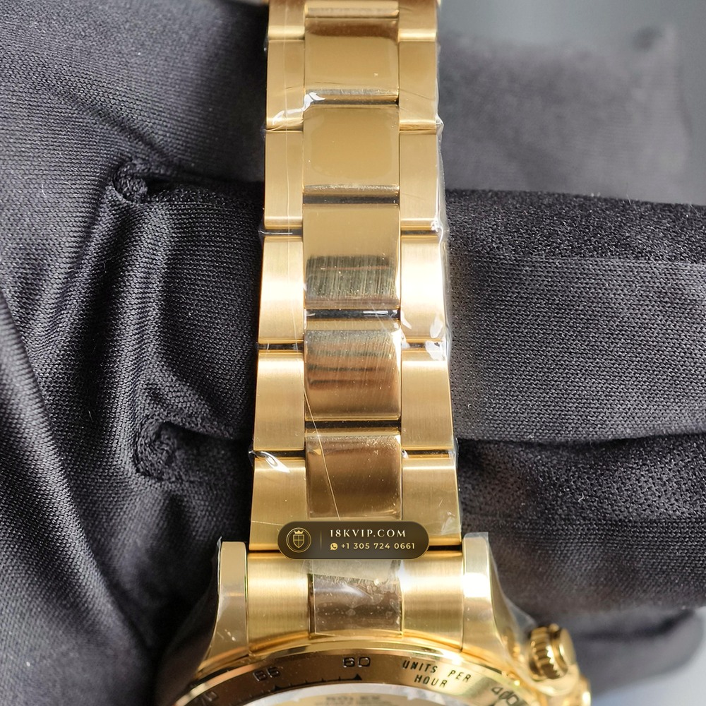 Rolex Cosmograph Daytona 18K Yellow Gold Chronometer Regulated Spec Ref. 126508 — Private Vault Edition — Studio Gallery Plate V in 18K Yellow Gold Au750 (216.5g Verified Mass, Rolex Manufacture Cal. 4131 - 72h Power Reserve)