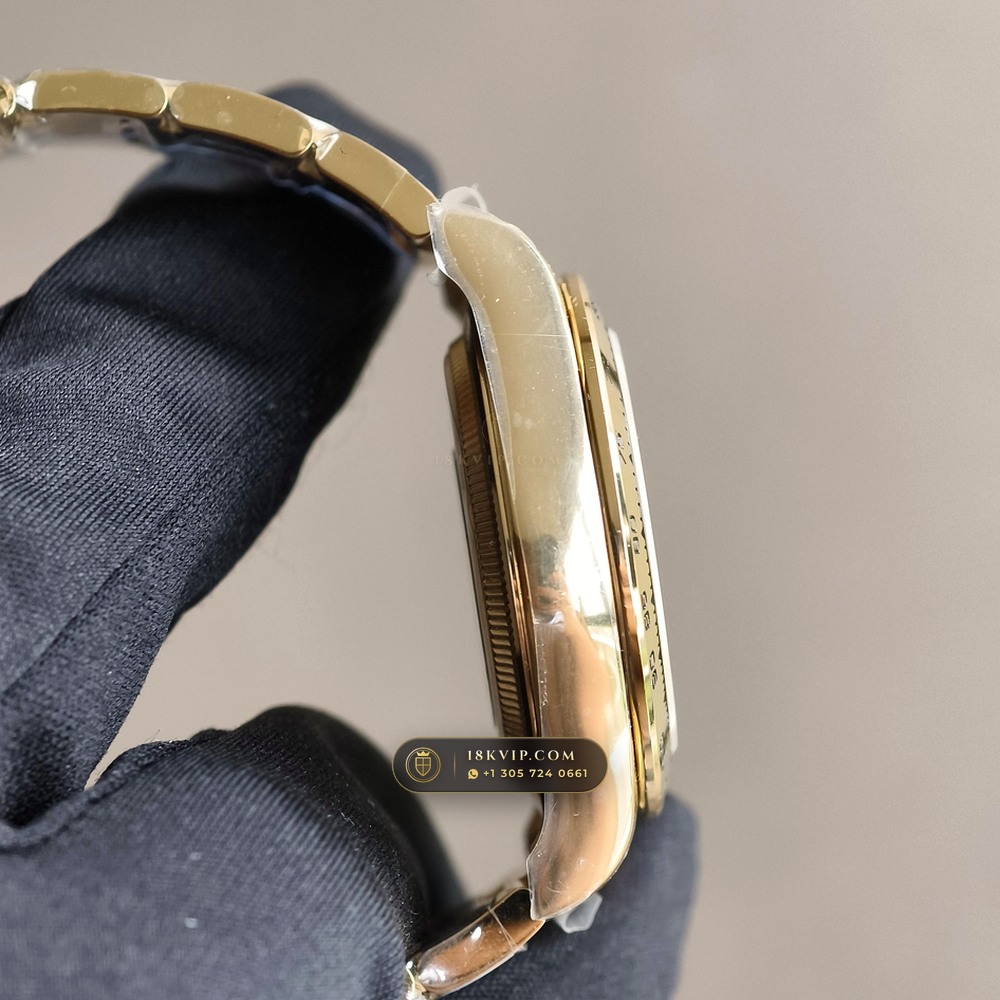 Rolex Cosmograph Daytona 18K Yellow Gold Chronometer Regulated Spec Ref. 126508 — Private Vault Edition — Studio Gallery Plate VI in 18K Yellow Gold Au750 (216.5g Verified Mass, Rolex Manufacture Cal. 4131 - 72h Power Reserve)