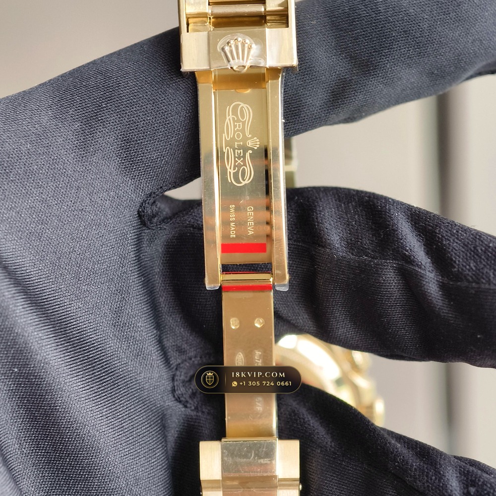 Rolex Cosmograph Daytona 18K Yellow Gold Chronometer Regulated Spec Ref. 126508 — Private Vault Edition — Studio Gallery Plate VIII in 18K Yellow Gold Au750 (216.5g Verified Mass, Rolex Manufacture Cal. 4131 - 72h Power Reserve)